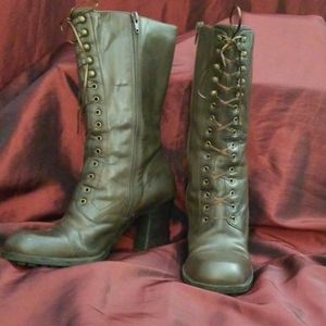 Parade sz 8.5 brown leather like heeled boot